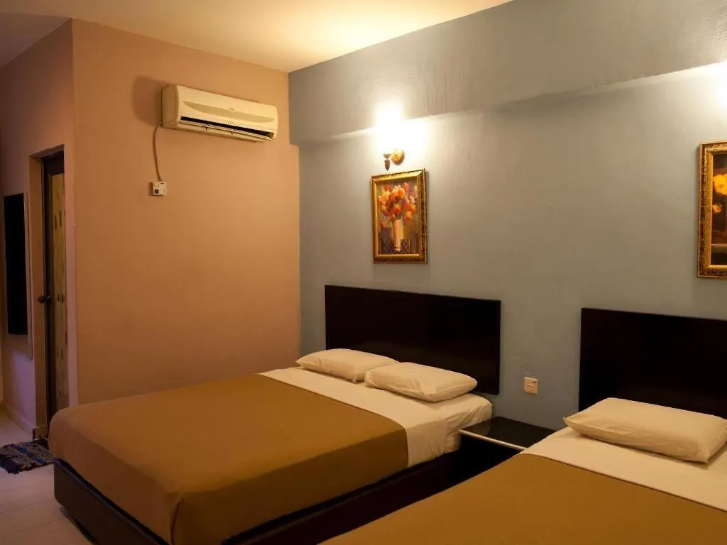 Hotel Ria Johor Bahru 2*,