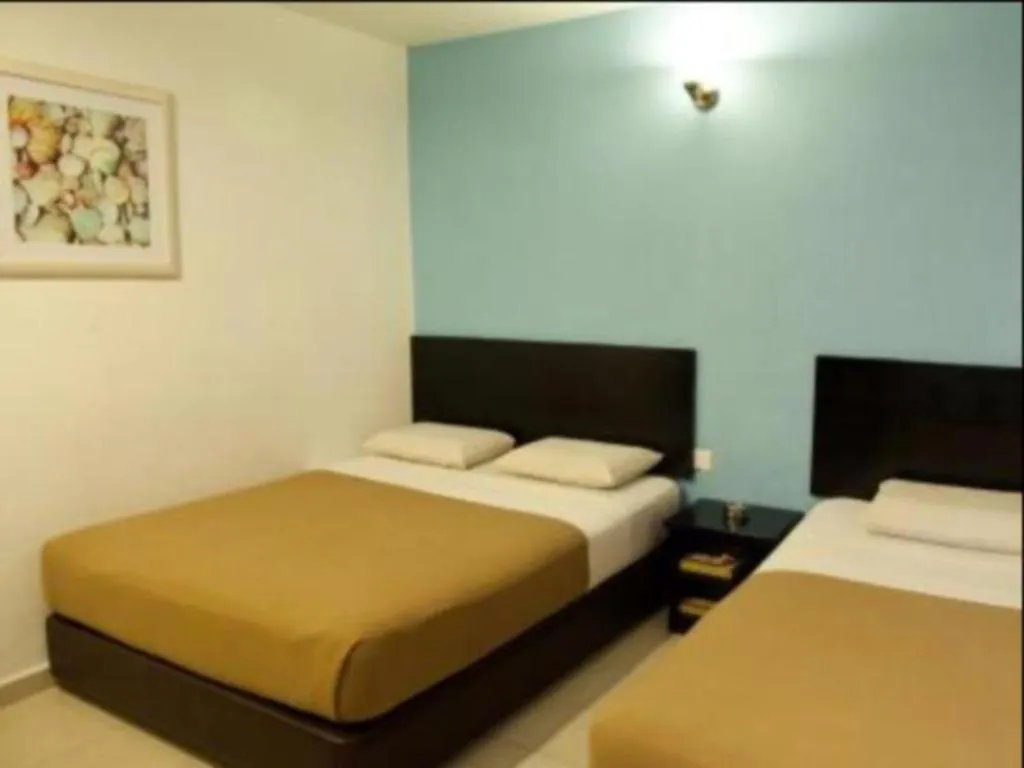 Hotel Ria Johor Bahru 2*,